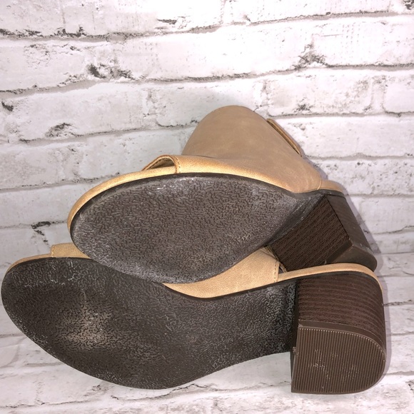 Madden Girl open Toe/Heel Tan Chunky Heel 7 1/2 Shoes - Picture 7 of 8